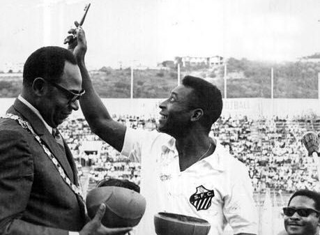 Santos Futebol Clube e Pelé Guerra de Biafra