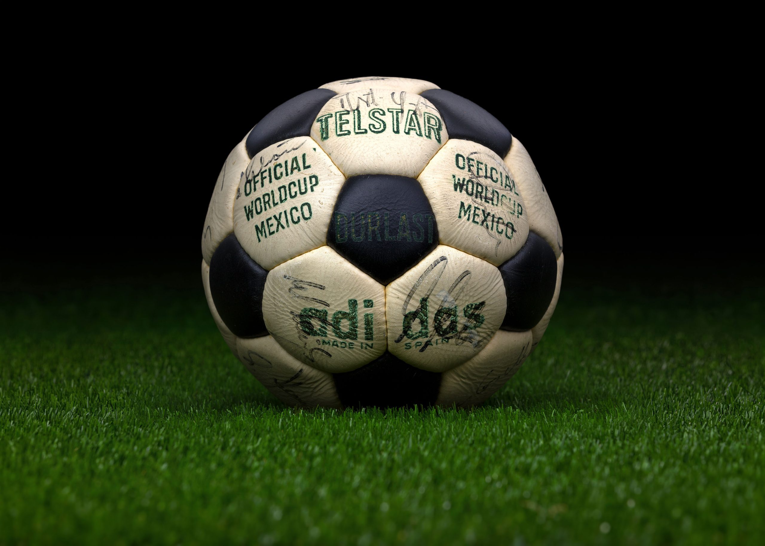 Dal Telstar al Trionda: l’evoluzione dei palloni tra marketing e tecnologia